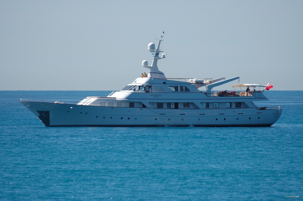 yacht atlantica seconda